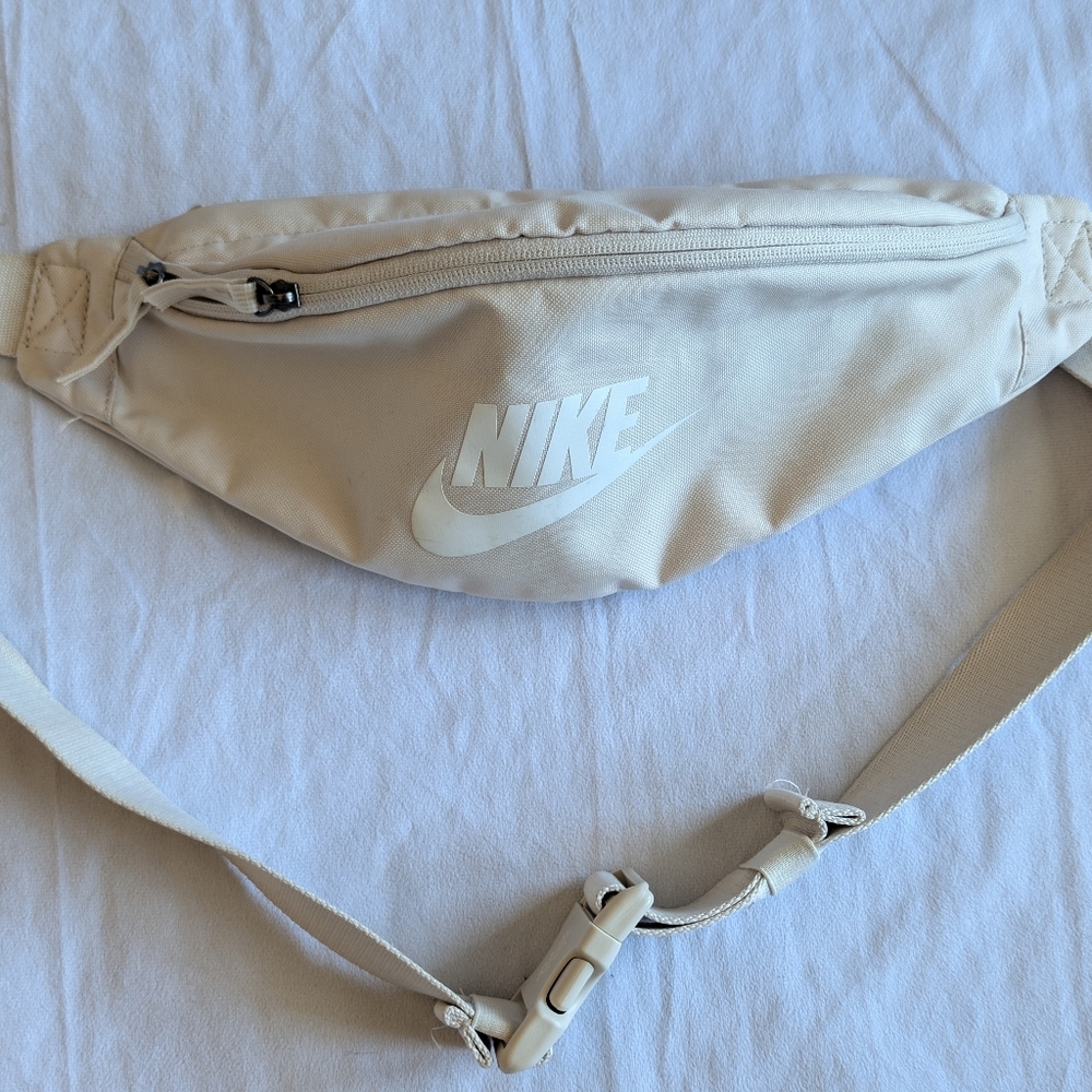 Nike Heritage Waistpack/Fanny Pack